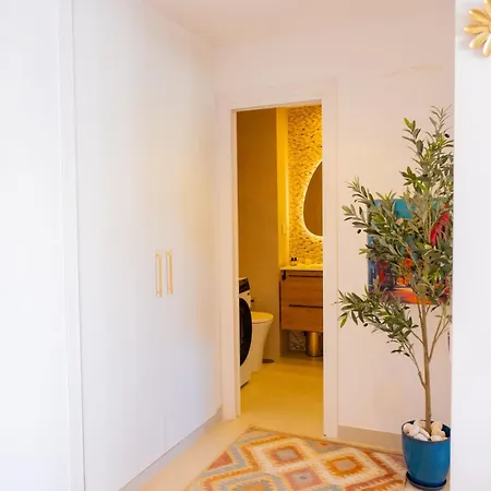 Ac152 - Renovated Modern 1 Bed With Pool