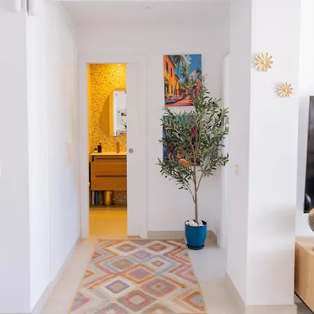 Ac152 - Renovated Modern 1 Bed With Pool