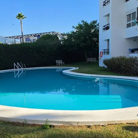 Ac152 - Renovated Modern 1 Bed With Pool Apartment